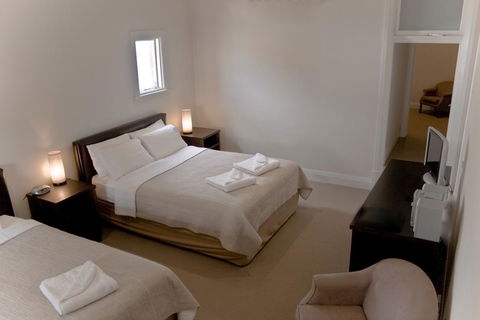 The Bridgetown Hotel - Nelsons Bay Accommodation 1