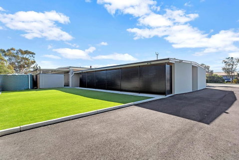 The Bunkhouse - Nelsons Bay Accommodation 1