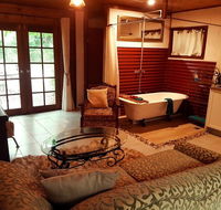 The Cabin - Accommodation Nelson Bay