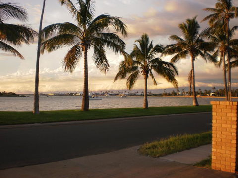 The Carnarvon Luxury Canal Home - Nelsons Bay Accommodation 1