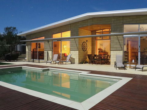 The Chocolate Lily Bed & Breakfast - Accommodation Nelson Bay 0