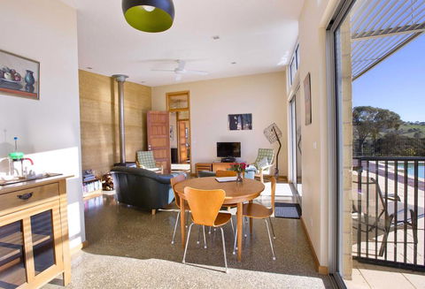 The Chocolate Lily Bed & Breakfast - Accommodation Nelson Bay 1