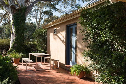 The Cottage At Riverside Farm - Accommodation Nelson Bay 3