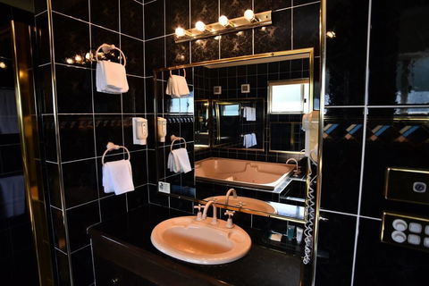The Crossing Motel - Accommodation Nelson Bay 2
