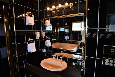 The Crossing Motel - Nelsons Bay Accommodation 2