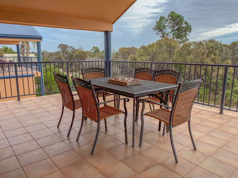 The Curly Seahorse - Accommodation Nelson Bay 1