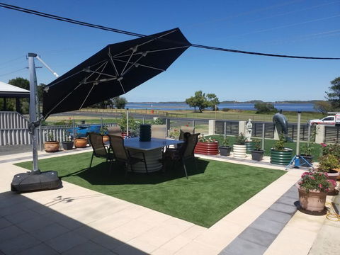 The DOLPHIN PLACE - Nelsons Bay Accommodation 2