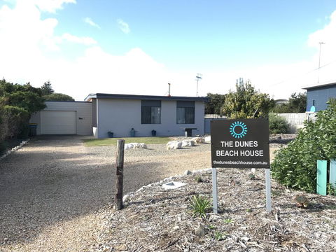 The Dunes Beach House - Accommodation Nelson Bay 0