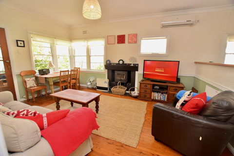 The Gully Cottage Of Katoomba - Nelson Bay Accommodation.com 2