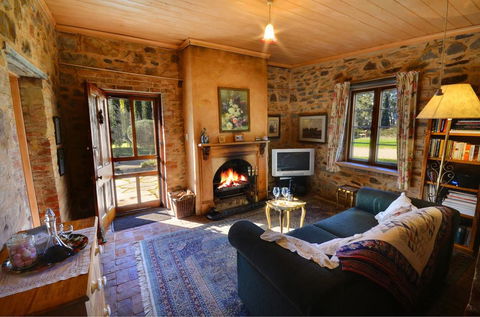 The Heritage Garden - Nelsons Bay Accommodation 2