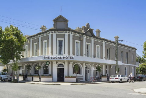 The Local Hotel - Accommodation Nelson Bay 0