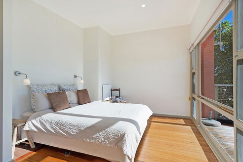 The Love Shack - Accommodation Nelson Bay 3