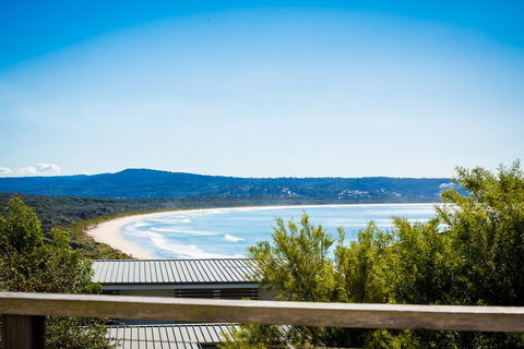 The Love Shack - Accommodation Nelson Bay 0