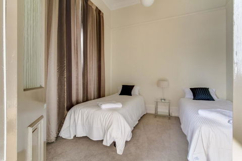 The Manager's Residence - Accommodation Nelson Bay 2