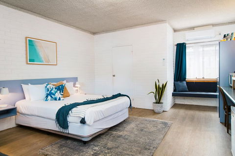 The Med Crescent Head - Accommodation Nelson Bay 0