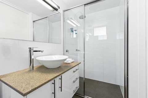 The Mid Pacific - Accommodation Nelson Bay 3