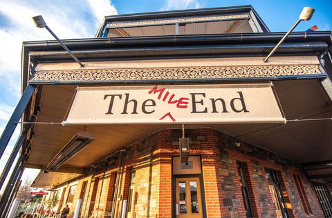 The Mile End Hotel - Accommodation Nelson Bay 0