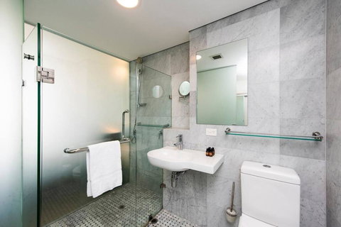 The Nest - Cosy Space On Newcastle Street With Roof Terrace - Nelson Bay Accommodation.com 3