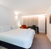 The Nest - Spacious Studio on Newcastle St with Roof Terrace - Nelson Bay Accommodation.com