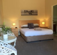 The Nosh  Nod - Howick Street - Accommodation Nelson Bay