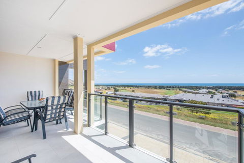 The Oasis - 6 Turnberry Drive, Links Lady Bay - Accommodation Nelson Bay 0