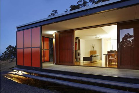 The Orange House - Accommodation Nelson Bay 0