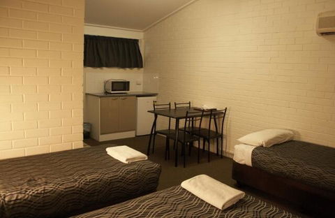 The Plains Motor Inn - Accommodation Nelson Bay 3