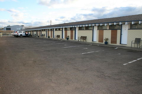 The Plains Motor Inn - Accommodation Nelson Bay 1