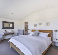 The Quarter Deck - Accommodation Nelson Bay