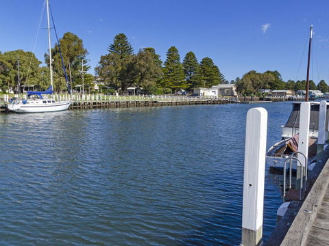 The Quarter Deck - Accommodation Nelson Bay 3