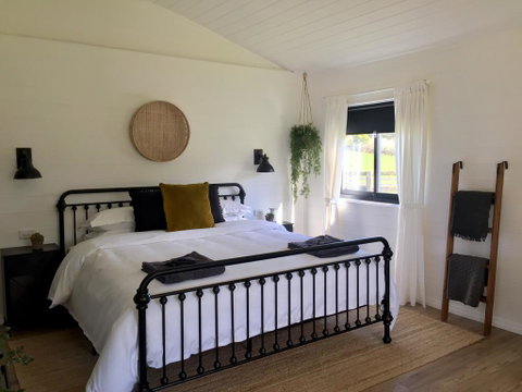 The Retreat - Accommodation Nelson Bay 0
