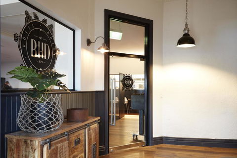 The Royal Hotel, Drouin - Accommodation Nelson Bay 0