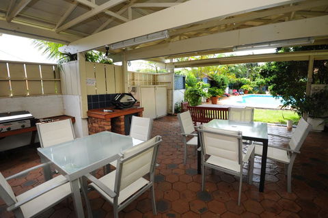 The Tahitian Holiday Apartments - Accommodation Nelson Bay 2