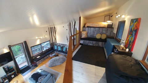 The Tree House - Accommodation Nelson Bay 2