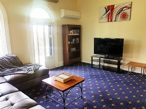 The Wharf Hotel - Accommodation Nelson Bay 2