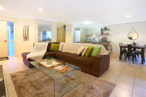 Theme Park HolidayTownhouse - Accommodation Nelson Bay 2