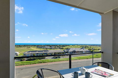 Ticky's Dream - 18 Turnberry Drive - Accommodation Nelson Bay 0