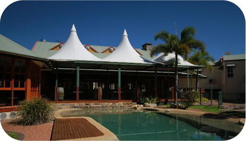 Tinaroo Lake Resort - Accommodation Nelson Bay 1