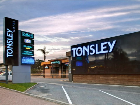 Tonsley Hotel - Nelson Bay Accommodation.com 1