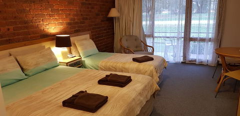 Tooleybuc Club Motor Inn - Accommodation Nelson Bay 2
