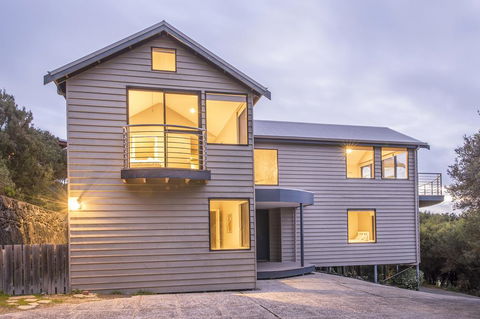 Top Of The Hill - Accommodation Nelson Bay 0