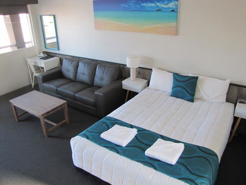 Top Of The Town Motor Inn - Accommodation Nelson Bay 2