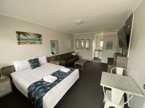 Top Of The Town Motor Inn - Accommodation Nelson Bay 0
