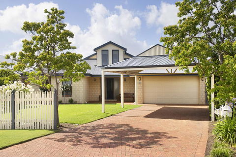 TRANQUILITY AT TROON - Accommodation Nelson Bay 0