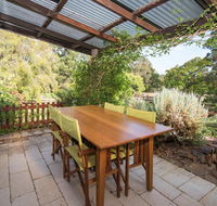 Trastevere Cowaramup Farm House - Nelsons Bay Accommodation