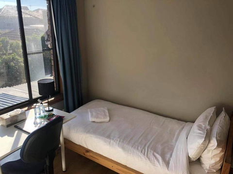 Traveler's Affordable Studio Unit (Beverly Hills) - Accommodation Nelson Bay 1