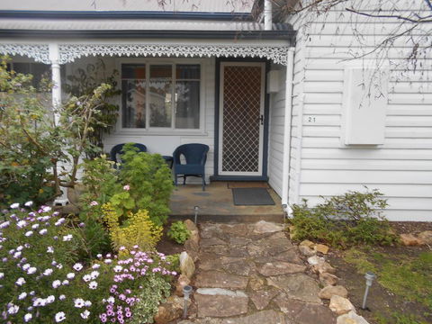Travellers Rest B&B - Accommodation Nelson Bay 3
