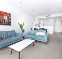 Trendy Self Contained Inner City Apartment - Accommodation Nelson Bay