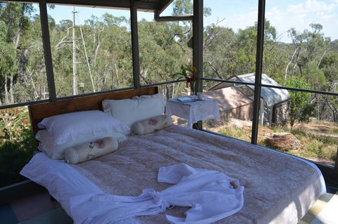 Trestrail Cottage B & B - Nelsons Bay Accommodation 3