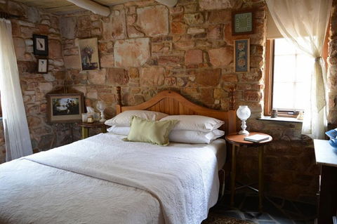 Trestrail Cottage B & B - Nelsons Bay Accommodation 1